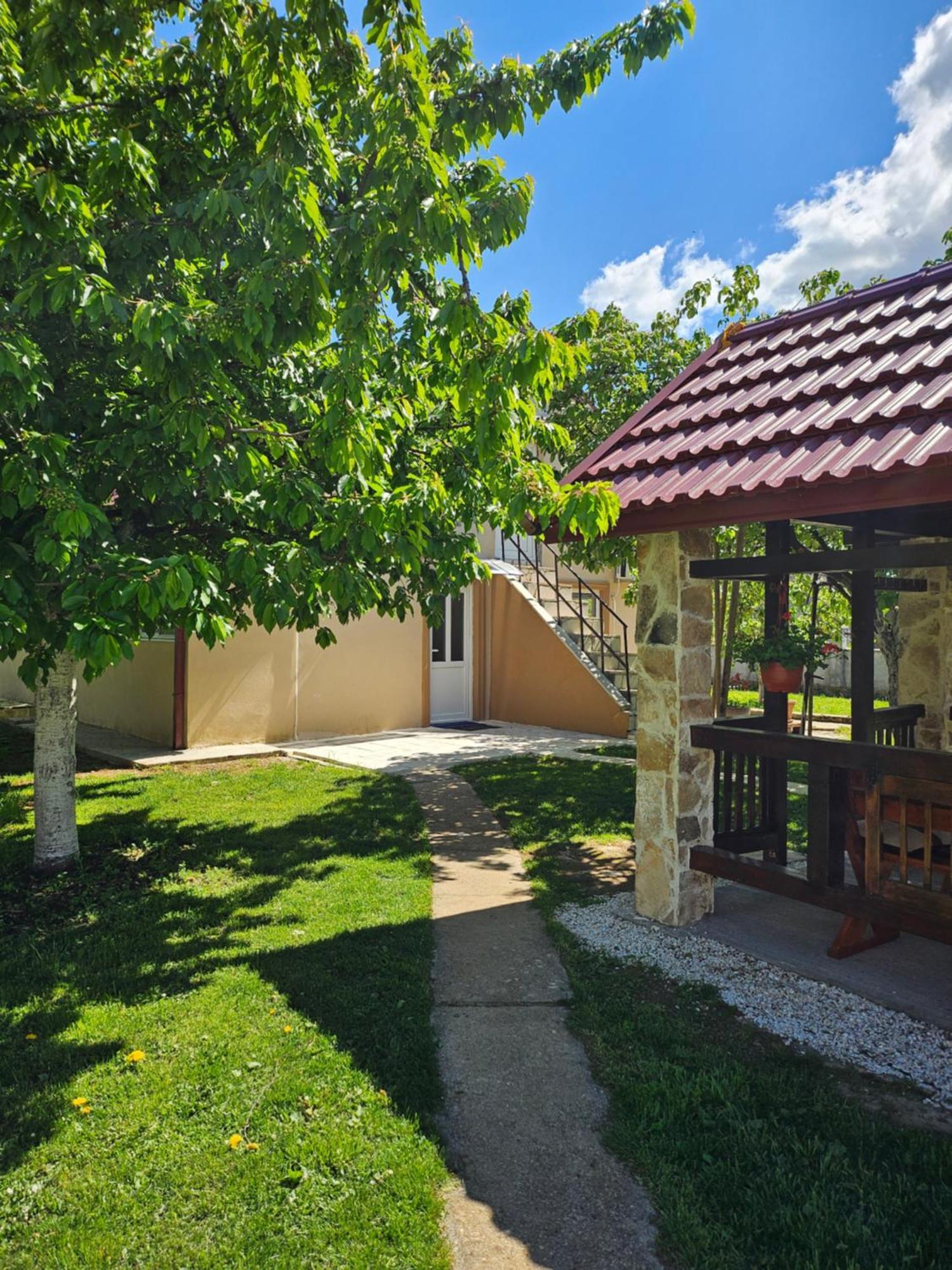 شقة Calm Nest Nikšić المظهر الخارجي الصورة